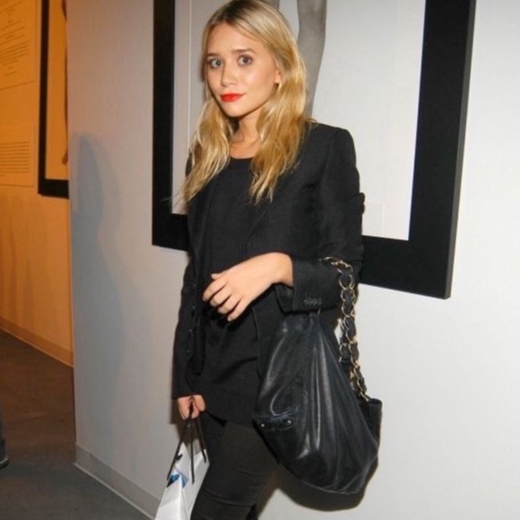 RARE Chanel Olsen Lambskin Hobo Bag - Picture 15 of 15